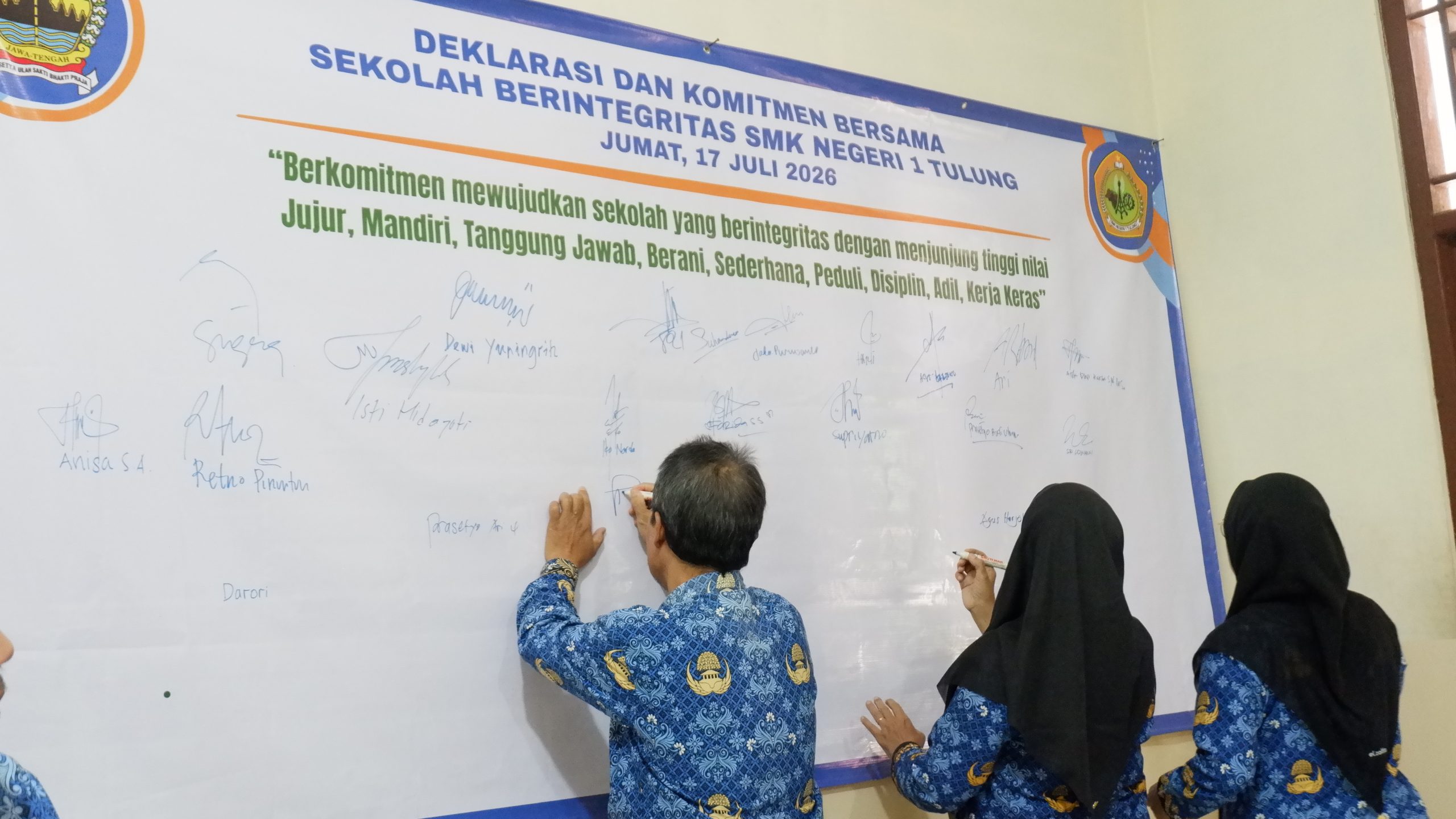 DEKLARASI DAN KOMITMEN BERSAMA SEKOLAH BERINTEGRITAS SMKN 1 TULUNG TAHUN 2026