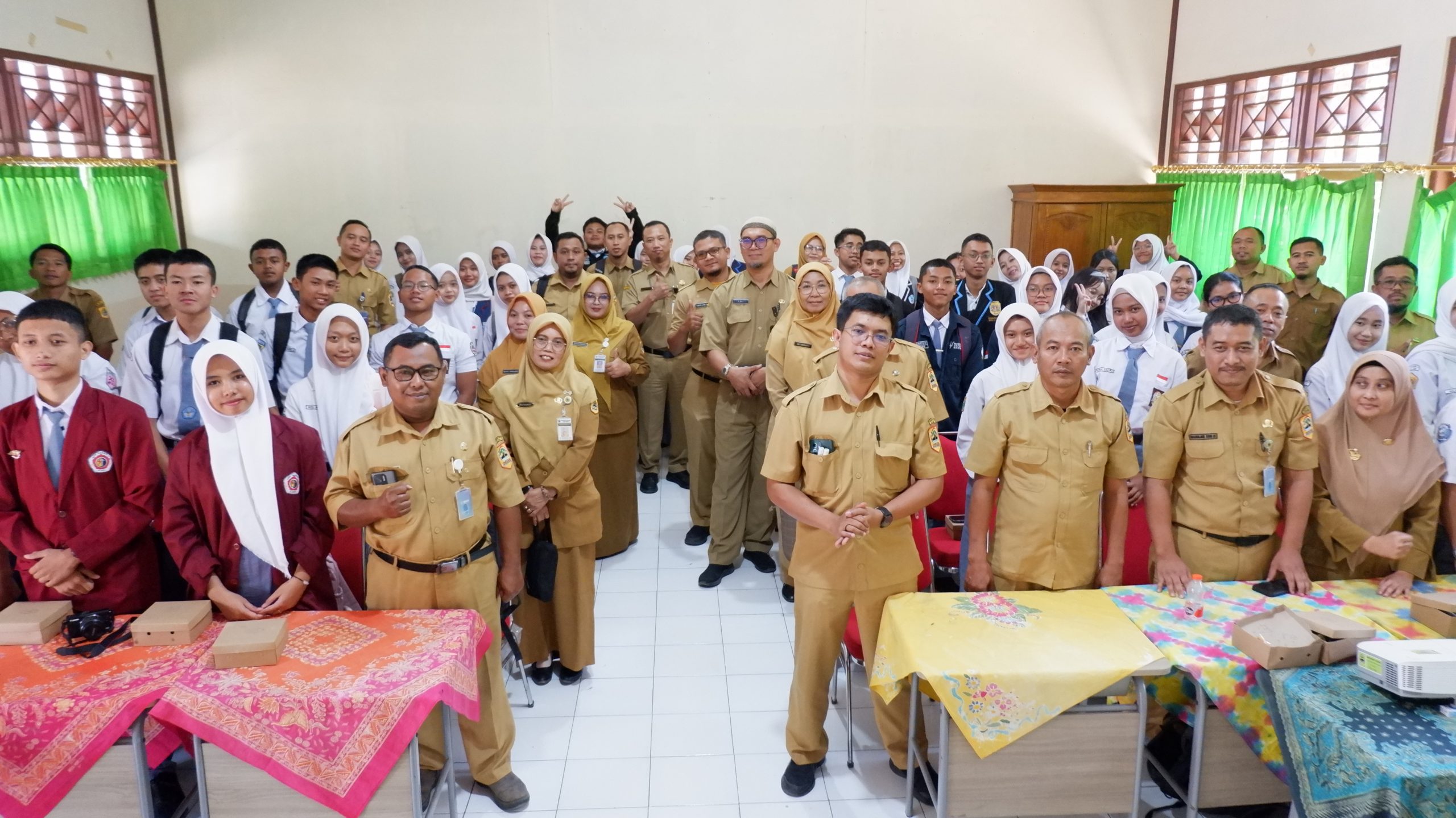 PEMBINAAN KESISWAAN SMK CABANG DINAS PENDIDIKAN WILAYAH V DI SMKN 1 TULUNG